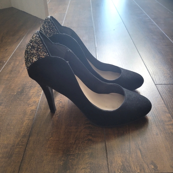 Fergalicious Suede Heels - Picture 3 of 6